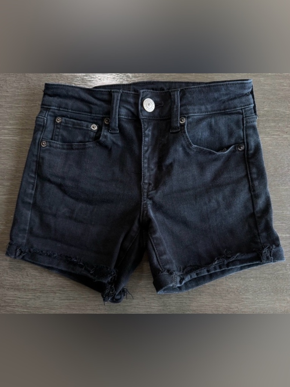 AEO Solid Black Denim Midi Shorts Jeans 00